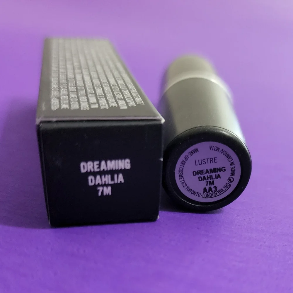 MAC Cosmetics Dreaming Dahlia Lustre Lipstick